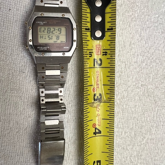 Vintage citizen seven watch Model # 9500-284640 1980s - Picture 8 of 10